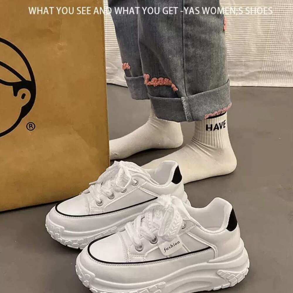 Women's 2025 Autumn New Retro Designer Shoe White Thick Sole Shoes Breathable Skirt-Matching Versatile Casual Sneakers