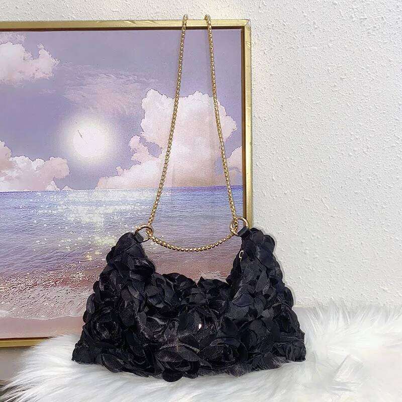 Designer Bags Niche Three-Dimensional Rose Flower Sequin Satin Chain Zipper Underarm Crescent Dinner Bag Luxury Bag