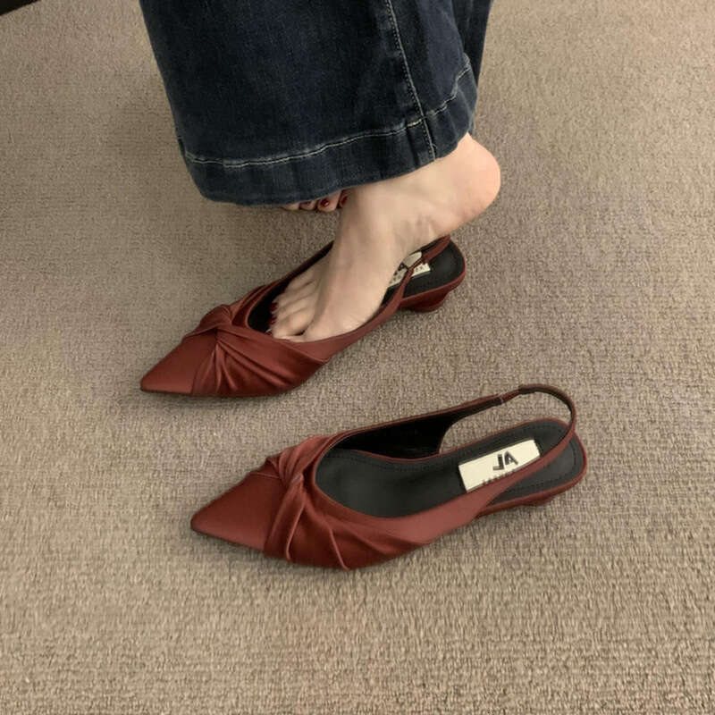 Pointed Toe Flat Sandals Women Spring Summer Outdoor French Style Niche Women's Black Color Perfect for Dresses Designer Shoe Evening Shoes