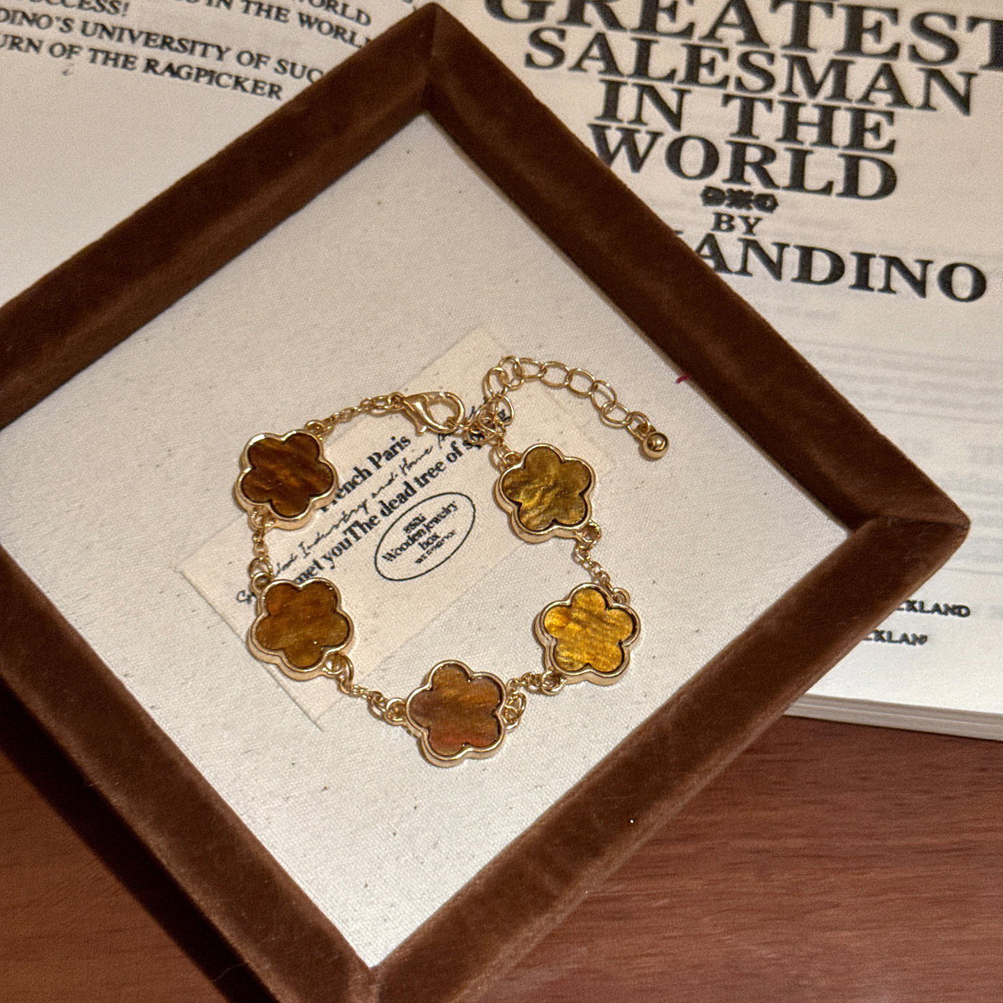 2025 New Oil Drop Flower Elegant Temperament High-end Feel Bracelet Light Niche Versatile Women's Jewelry