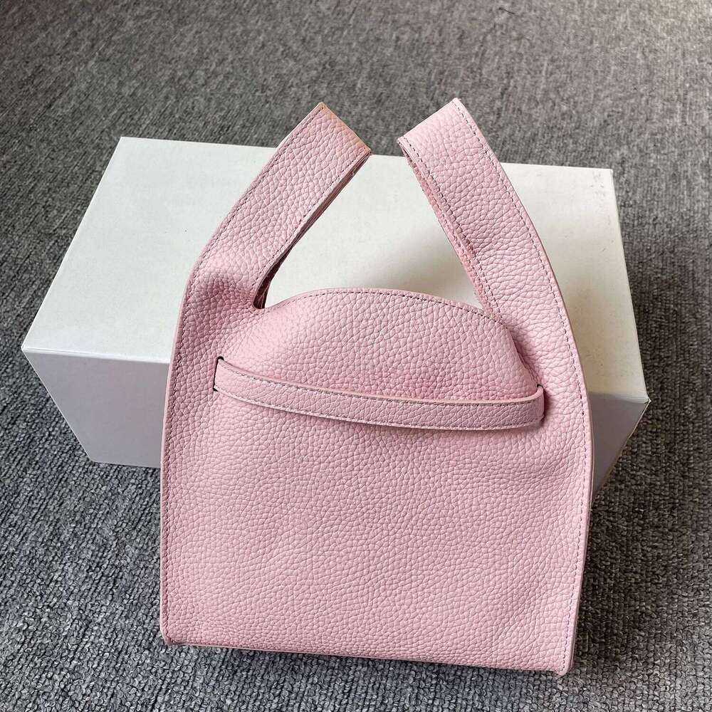 First Layer Cowhide Handbag New Niche Design Free Custom First Letter Simple Shoulder Fashionable Women's Crossbody Bag 251029