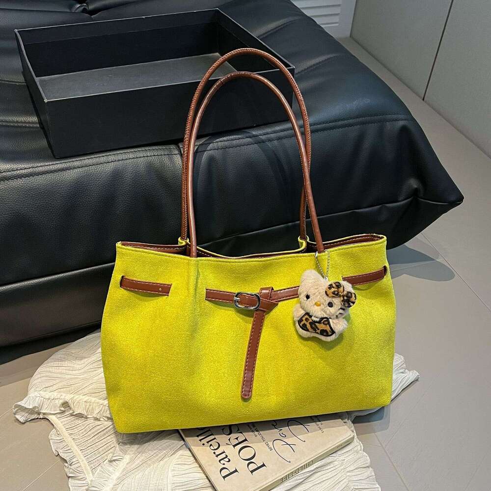 Designer bag 2025 Autumn Winter New High-end Women's Solid Color Niche Commuter Simple Fashion Large Capacity Crossbody Bag