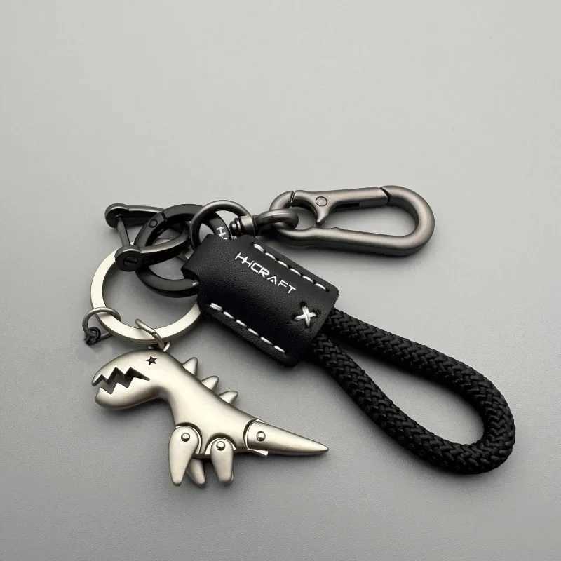 Motorcycle Decoration Accessories and Car Keychain Single Leather Woven Rope Metal Keychain Handbag Pendant Small GiftW251029