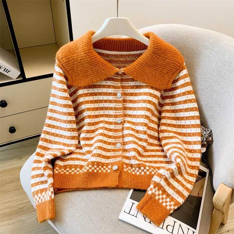 Autumn New Vintage Lapel Knitted Cardigan Outerwear Women Fashion Striped Sweater Cardigans Elegant Thicken Warm Knitwear JacketT251028