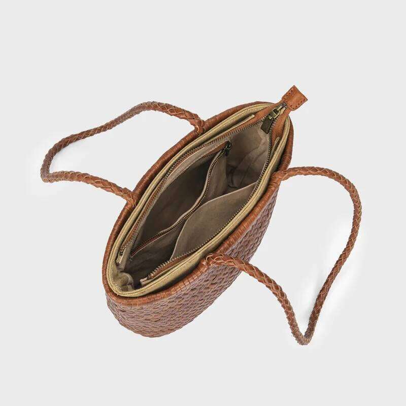 Genuine Leather Hand-Woven 2025 New Niche Design Top Layer Cowhide French Vacation Underarm Vintage Ladies Shoulder Bag Suotong1029