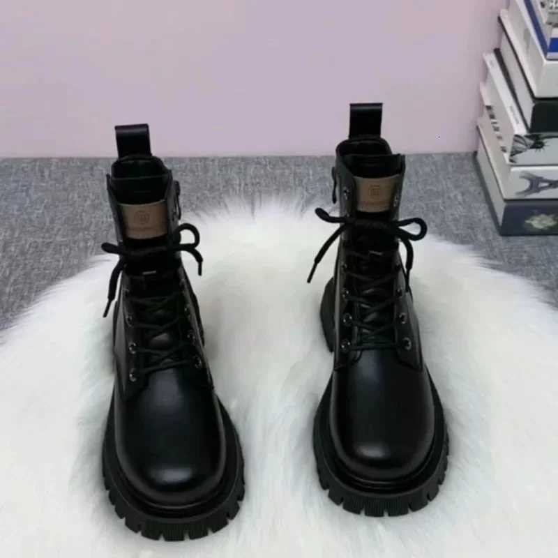 Soft Leather Motorcycle Boots Womens Autumn Winter New Style British Style Thick Bottom Low Heel Versatile Retro Short Boots Z251029