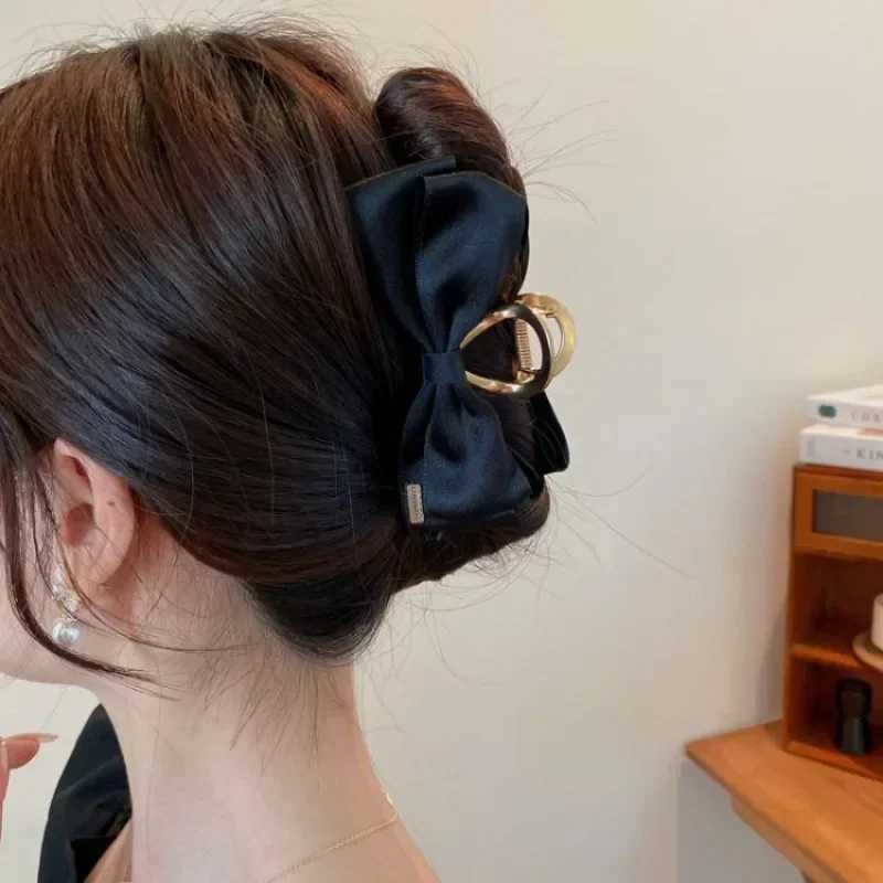 Balck Stain Bowknot Hair Claw Elegant Silk Satin Clamp Korean Fashion Barrette Large Bows Ponytail Headdress Hair AccessoriesW251028