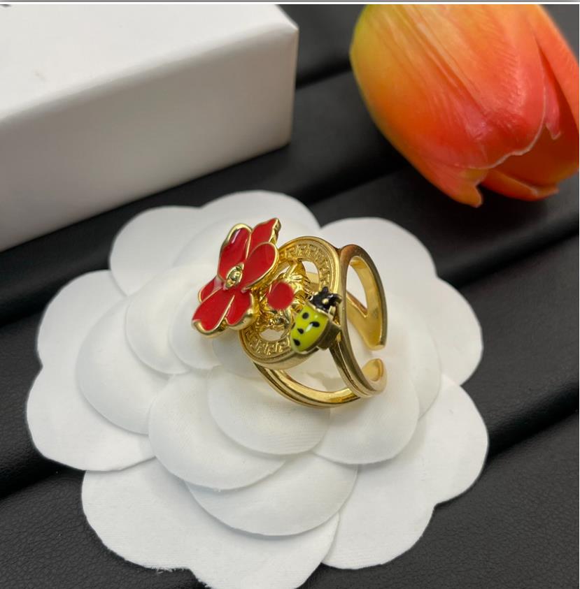 Strawberry Garden Adjustable Opening Ring Enamel Ladybug Flower Stud Earrings Band Designer Jewelry VV32145