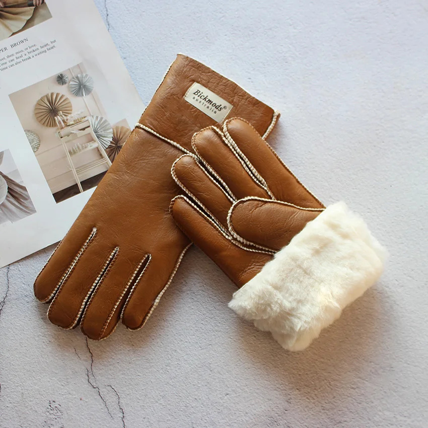 Sheepskin Fur Gloves Women Thickened Winter Warmth Outdoor Windproof Motorcycle Riding Color Leather Finger Gloves 251029