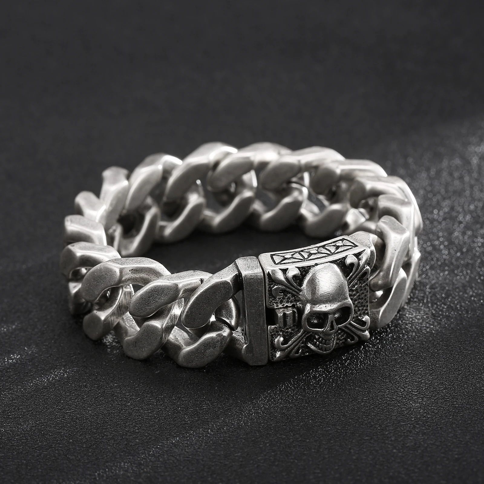 20mm Big and Heavy Chunky Cuban Chain Bracelet Men With Devil Ghost Skull Charm Vintage Magical Jewelry Gift For Friends 251028