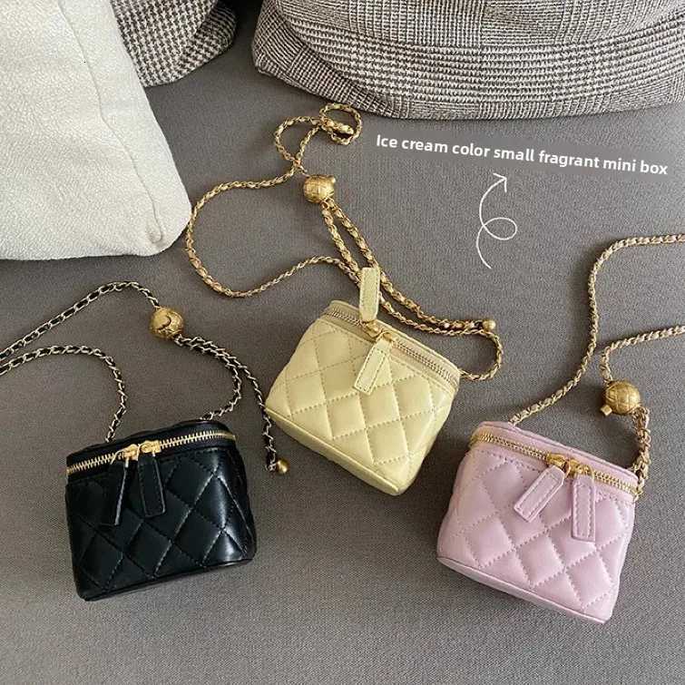 Hot Sale Of The Season New Mini Leather Womens Bag Metal Ball Chain Crossbody Bag Single luxury bag Shoulder Bag Hip Hop Style round Barre W251029