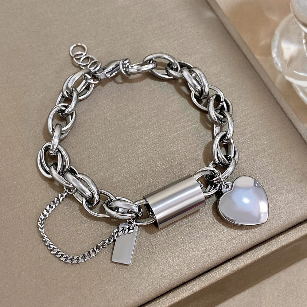 Punk Chunky Gold Color Thick Chain Stainless Steel Bracelets for Women Fashion Heart Love Pendant Wrist Jewelry Gift 251028