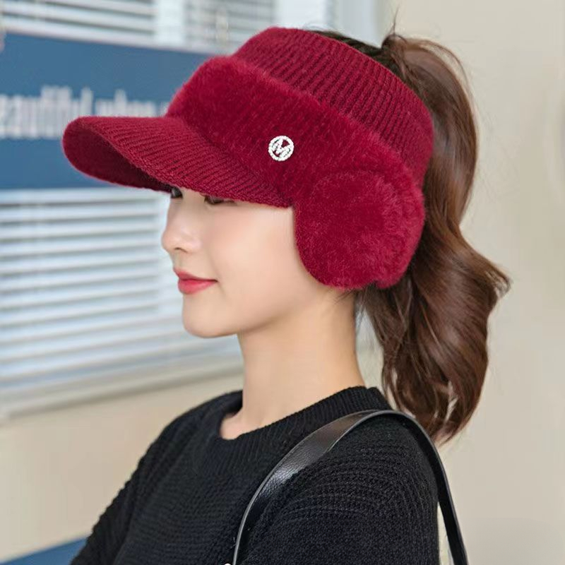 Ear Protection Duckbill Cap for Women, Autumn and Winter Cold-Proof Knitted New Style Open-Top Fashionable Wool Cycling Hat, Face-Slimming