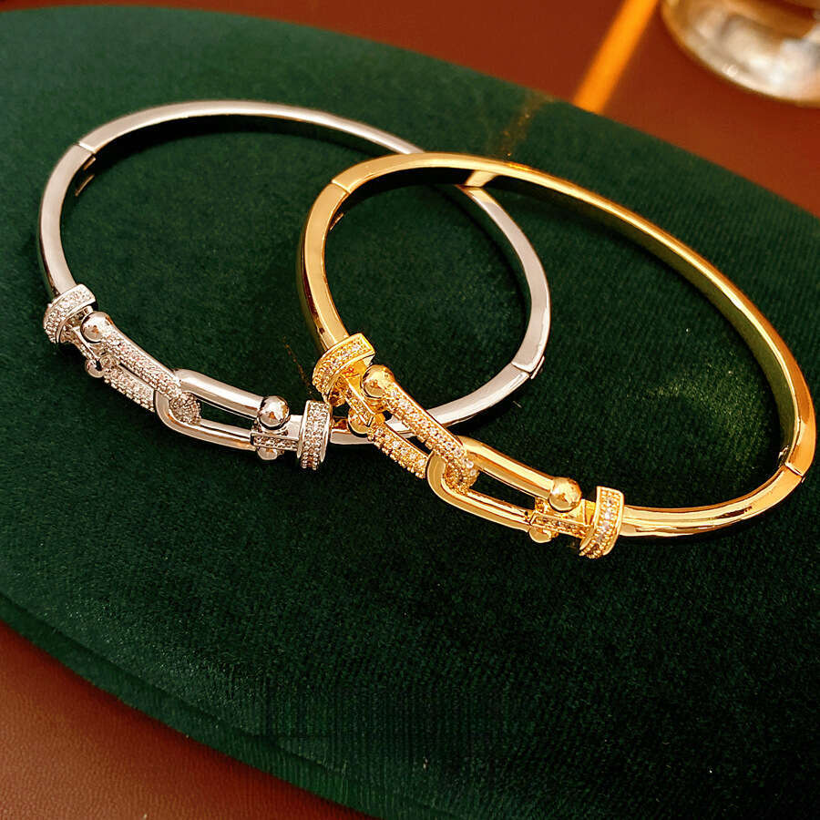 Real Gold Plated Zircon Horseshoe Buckle Open Light High-end Exquisite Bracelet Personality Minimalist Style Women's Jewelry