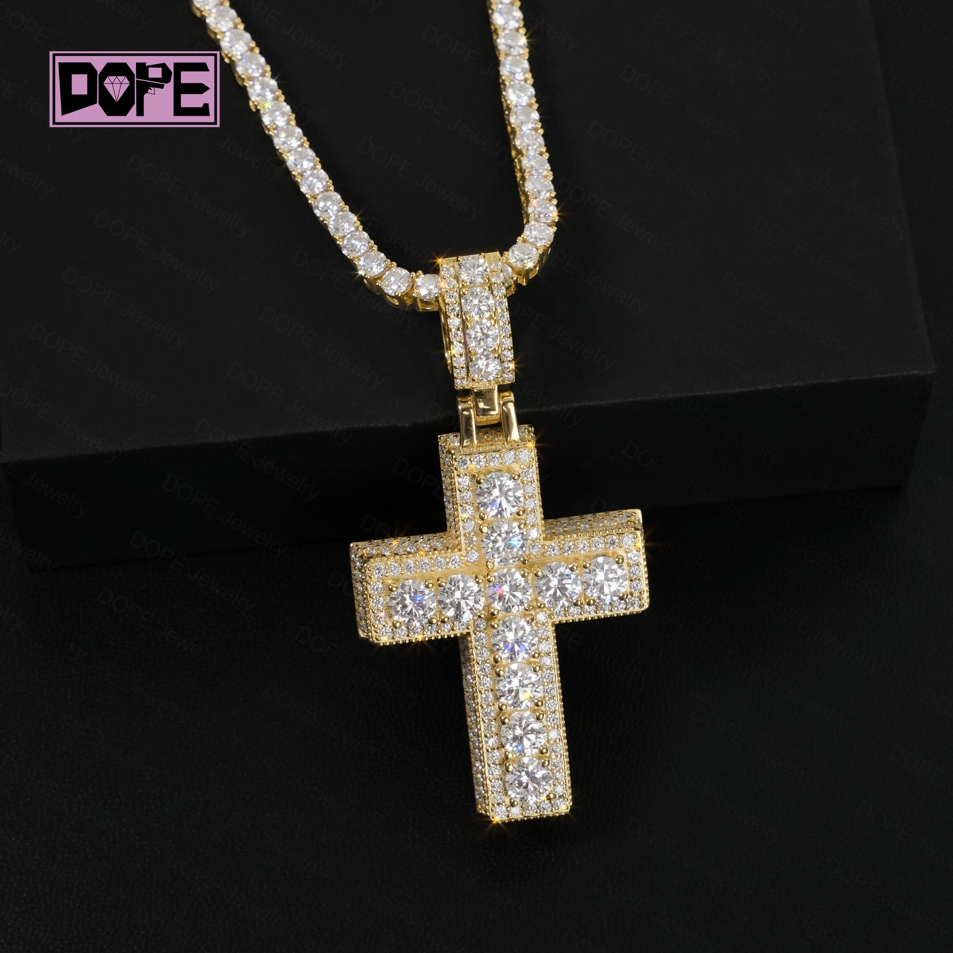 IGI Certified Cross Pendant VS DEF Lab Grown Diamond Raise Pointer CVD HPHT 925 Silver Custom Diamond Pendant