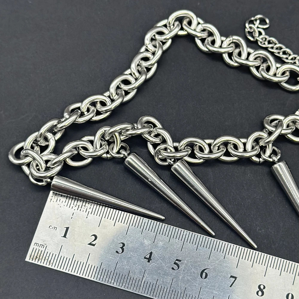 Gothic Large Spike Rivet Chunky Chain Necklace Unisex Stainless Steel Punk Style Grunge Jewelry Accessory for Women Men 251023