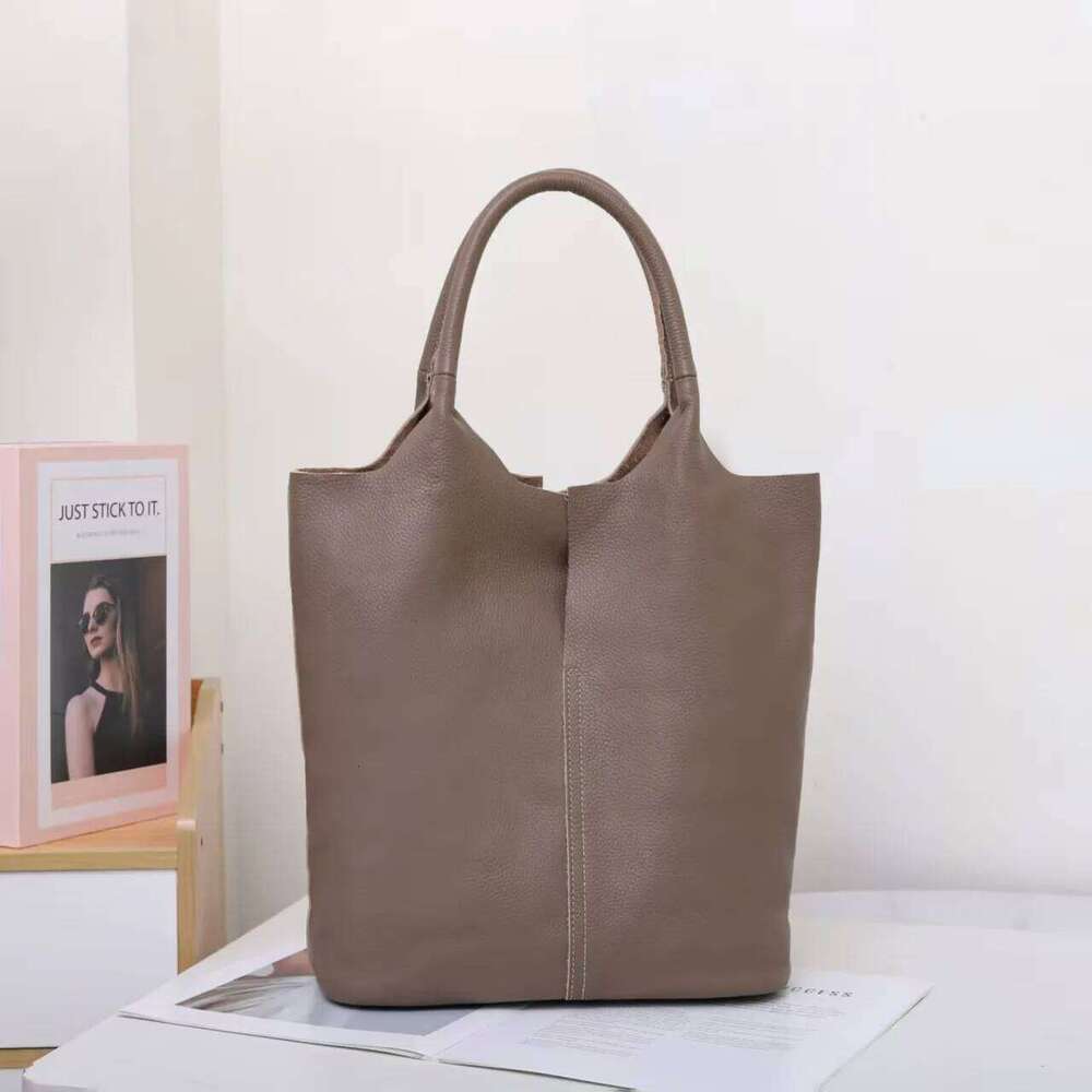Genuine Grade Leather Women Commuter Ladies Soft Cowhide Tote Shoulder Handbag Large Female Bucket Bag Designer
