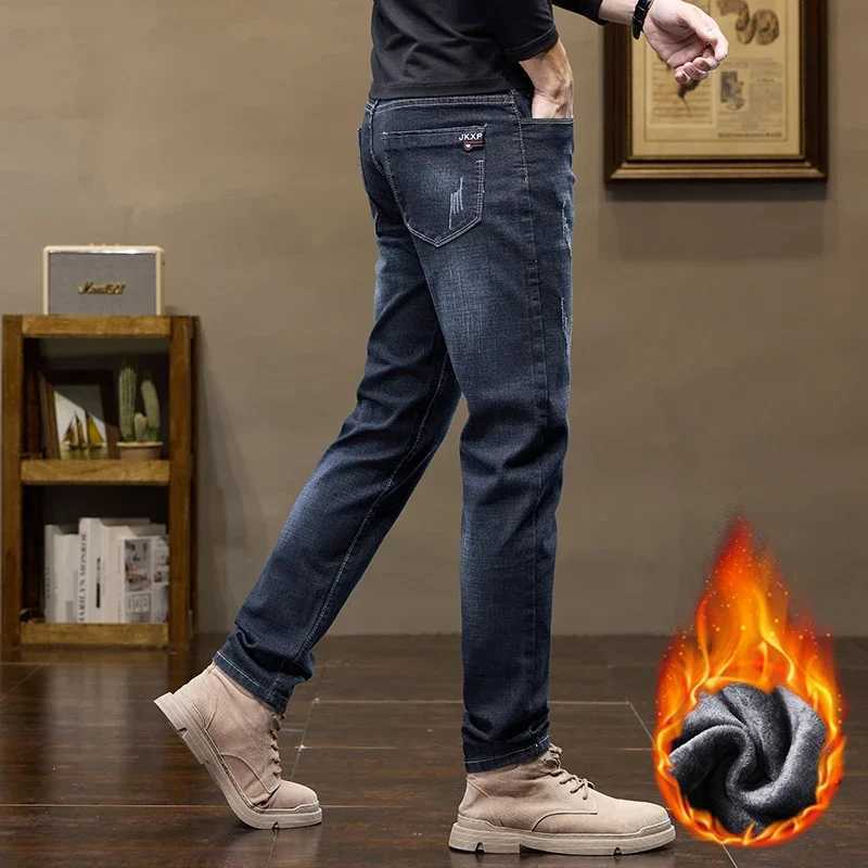 New Mens Winter Fleece Warm Jeans Business Casual Straight Washed Trousers Thickened Thermal Stretch Versatile Male Denim Pants J251030