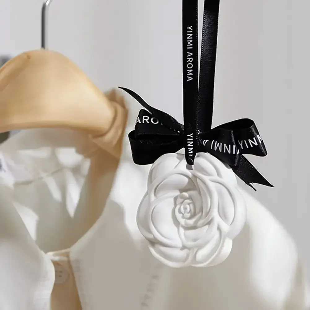 Camellia Flower Solid Air Purifying Balm Aromatherapy Plaster Wax Tablet Wardrobe Deodorizer Aromatic Air Freshener Longlasting W251030