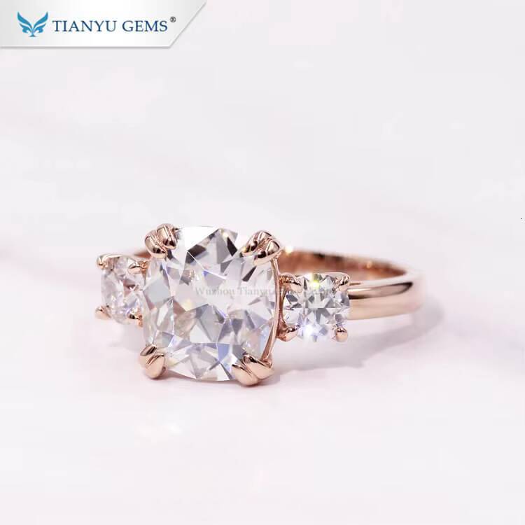 Tianyu Gems 8x9mm Cushion OMC 4mm Round OEC Moissanite 3 Stone Ring Women 18K 14K 10K Gold Wedding Engagement Custom Rings Women