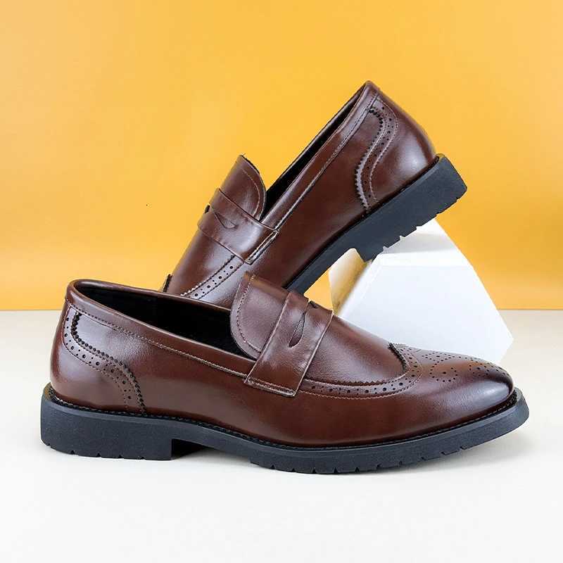Brogue Slip On Loafers Mens Fashion Designer Elegant Gentleman Business Social Wedding Soft Comfortable Mens Shoes Z251029