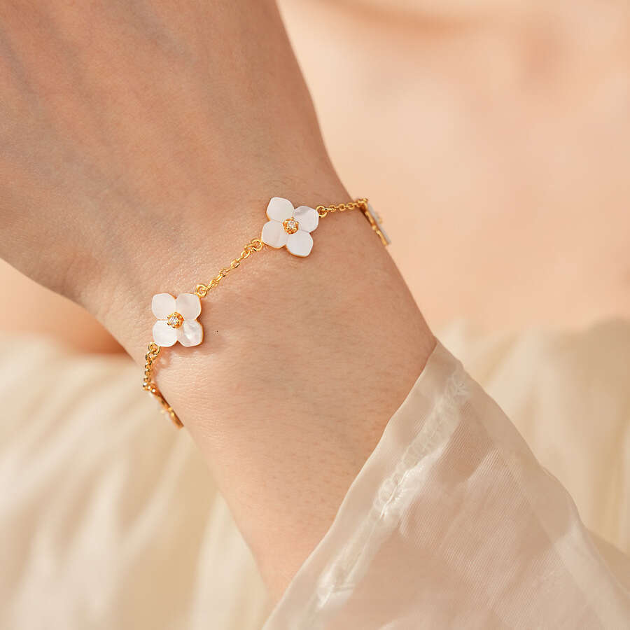 Bracelet Designer luxury bangle Real Gold Plated Zircon Mother-of-Pearl Flower Light High-End Exquisite Bracelet Design Sense Niche Jewelry