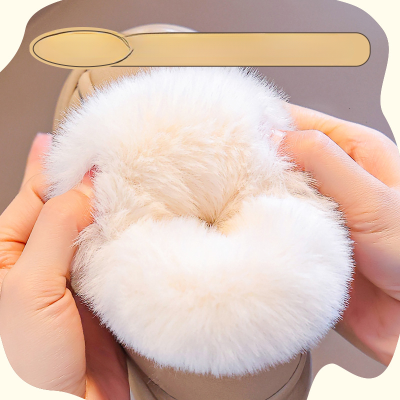 New Children's Cotton Shoes for Winter Boys and Girls Indoor and Outdoor Wearing Closed Heel Cotton Shoes with Wool Lining for Warmth and Fluffy 