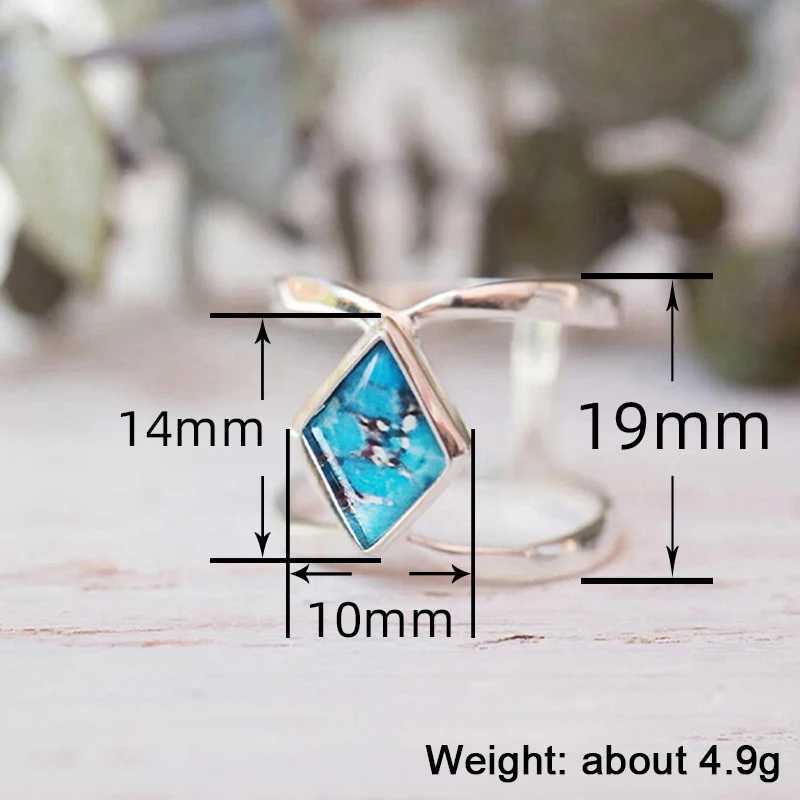 Huitan Women Geometric Rings with Rhombic Stone Sticker Design Bohemia Lady Accessories Silver Color Temperament Female JewelryW251030