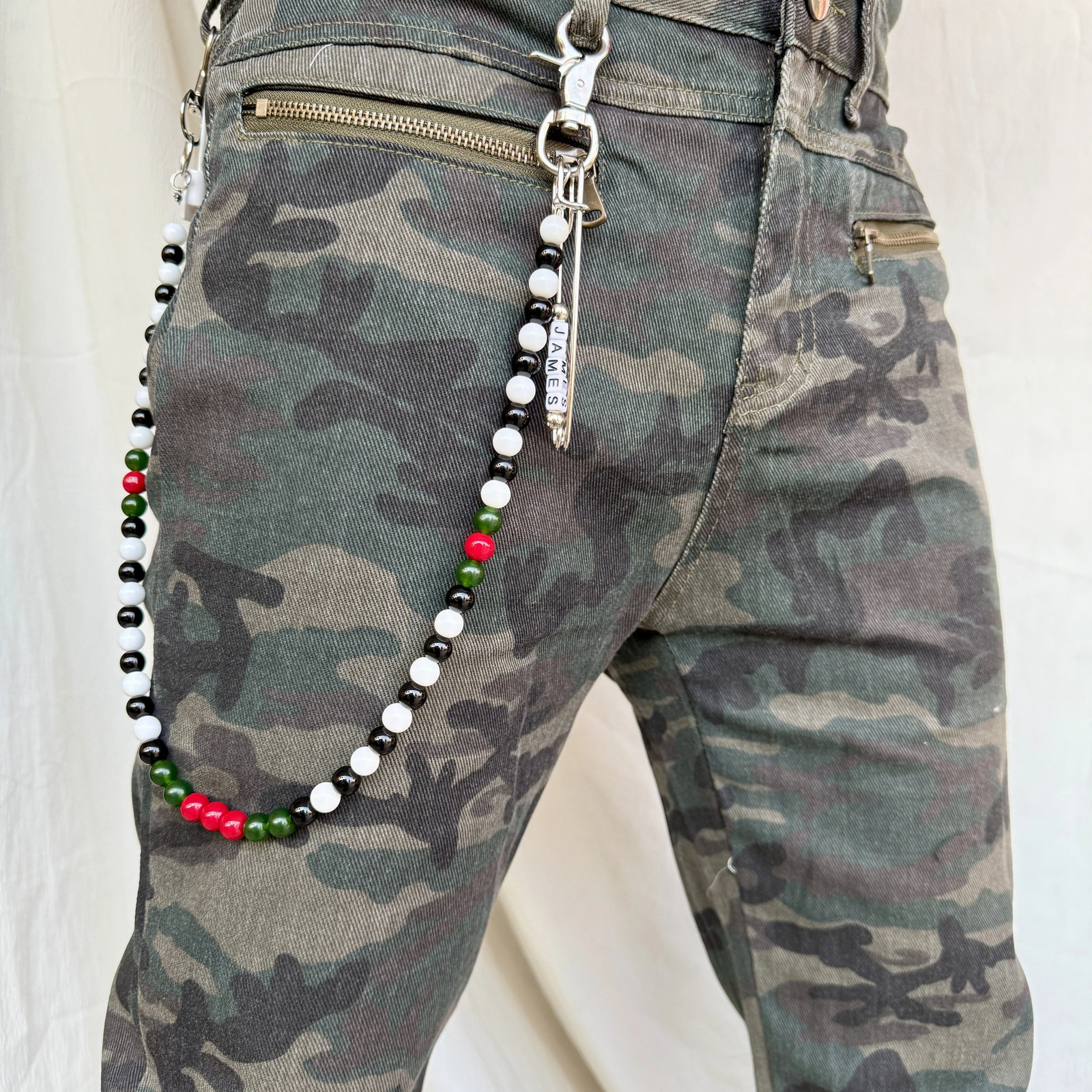 Original hiphop punk style pants chain with fashionable color blocking n customizable name 251021