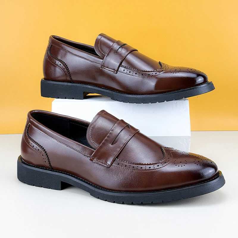 Brogue Slip On Loafers Mens Fashion Designer Elegant Gentleman Business Social Wedding Soft Comfortable Mens Shoes Z251029