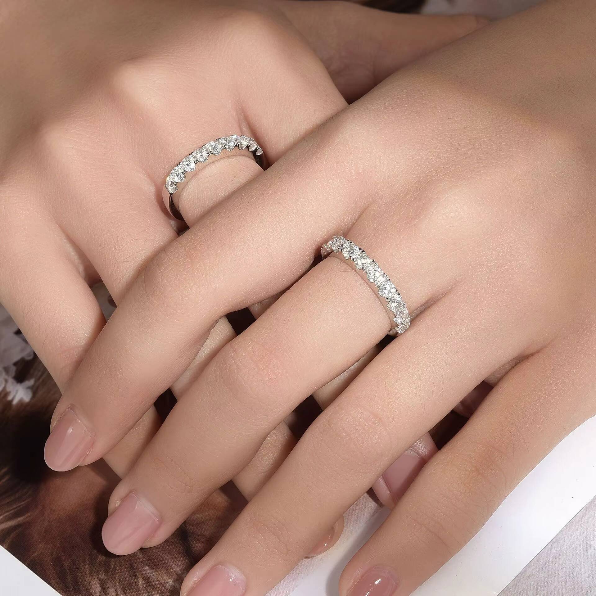 Factory Fashion Classic Joker S925 Silver 18K White Gold Plated 10pcs 3mm Row VVS1 Moissanite Ring for Ladies Wedding