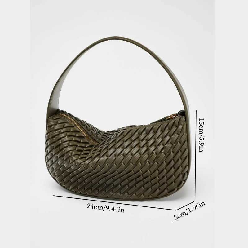 Designer bag WOVEN EFFECT HANDBAG New Fiable Handbag Purse For Wen Solid Color Shoder Bags Luxury Designer Baguette Y251029