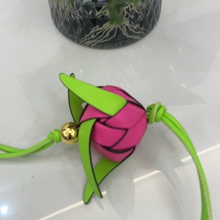 Red Hot Genuine Leather Dragon Fruit Bag Pendant Fashionable Versatile Handbag with Peach Element