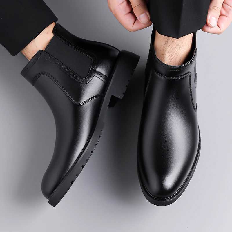 Fall Mens Fashionable Casual Leather Boots Slipon Short Boots with Antislip and Wearresistant Features Chelsea Boots Z251029