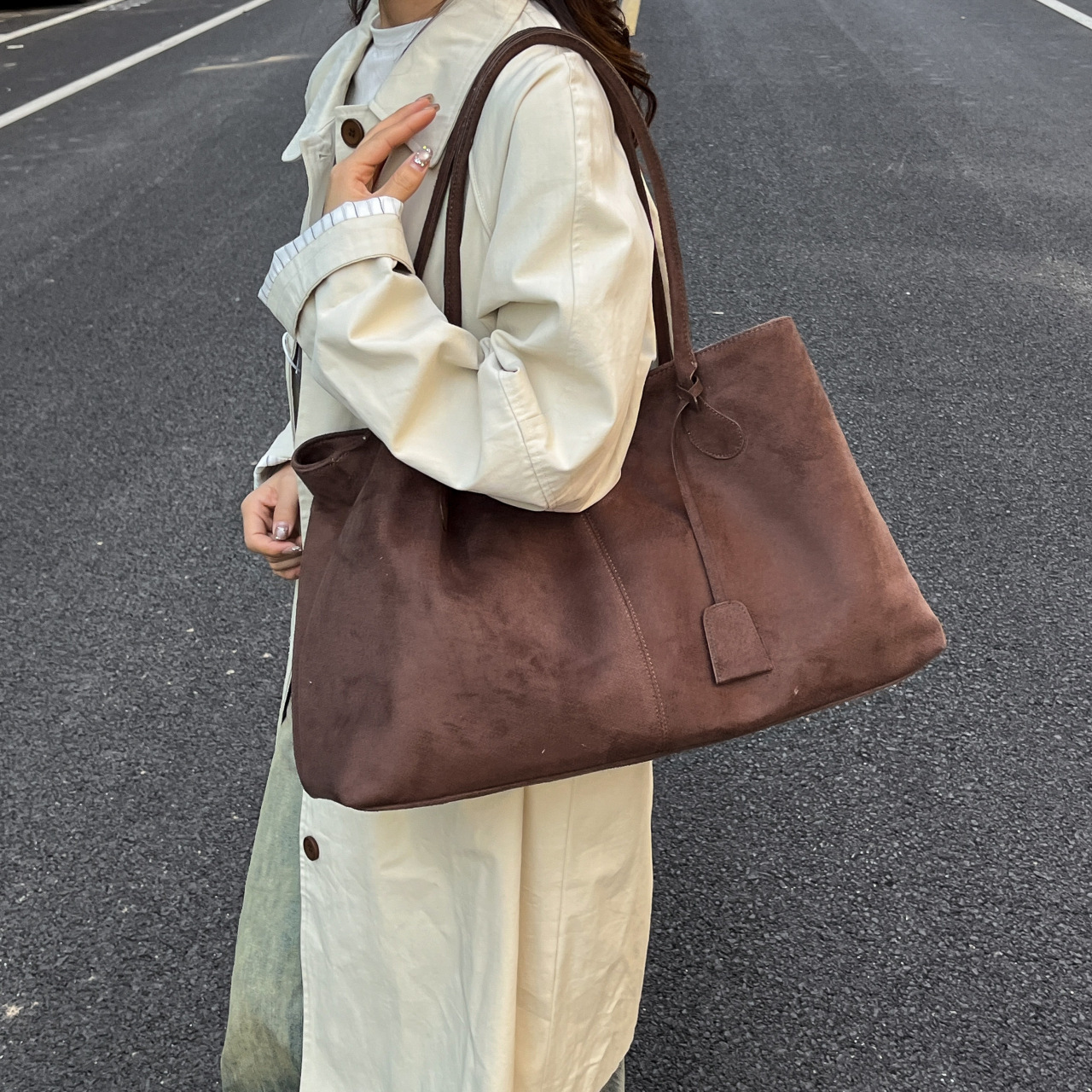 New Trendy Velvet Bag with Premium Velvet Solid Color Fashion Single Shoulder Large Capacity Retro Handbag Versatile Luxury Designer Bag