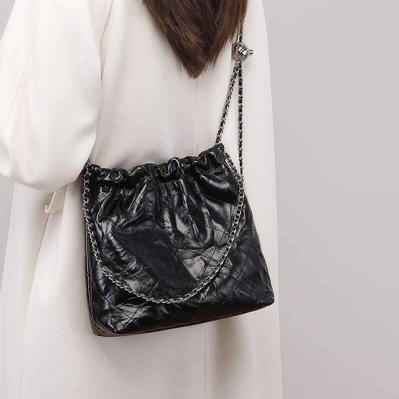 Luxury Bag Designer Autumn Winter New Genuine Leather Bucket For Women Crossbody Large Capacity Chain Bag Commuter Shoulder