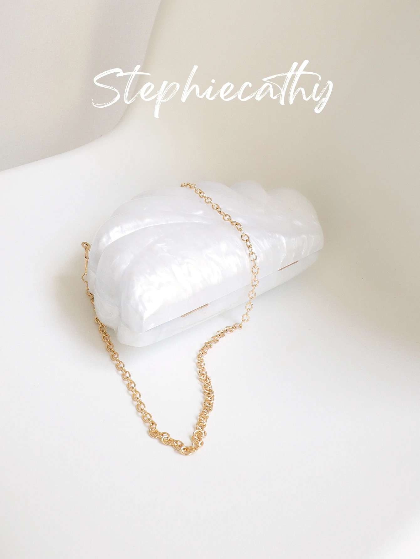 Women Elegant Fashion Wing Shaped Acrylic Clutch fits Cell Phone Long Chain Handbag Evening Bag Wedding Bride Purse 251023