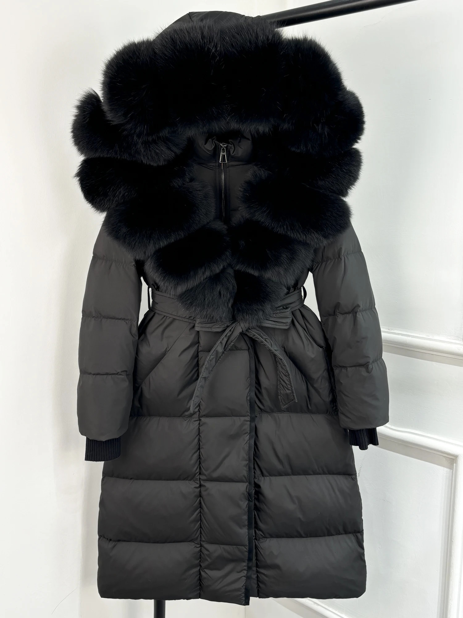 Janveny Winter Long Hooded Puffer Jacket Women Warm Thickened Fox Fur Collar White Goose Down Jacket Waterproof Parkas 251023