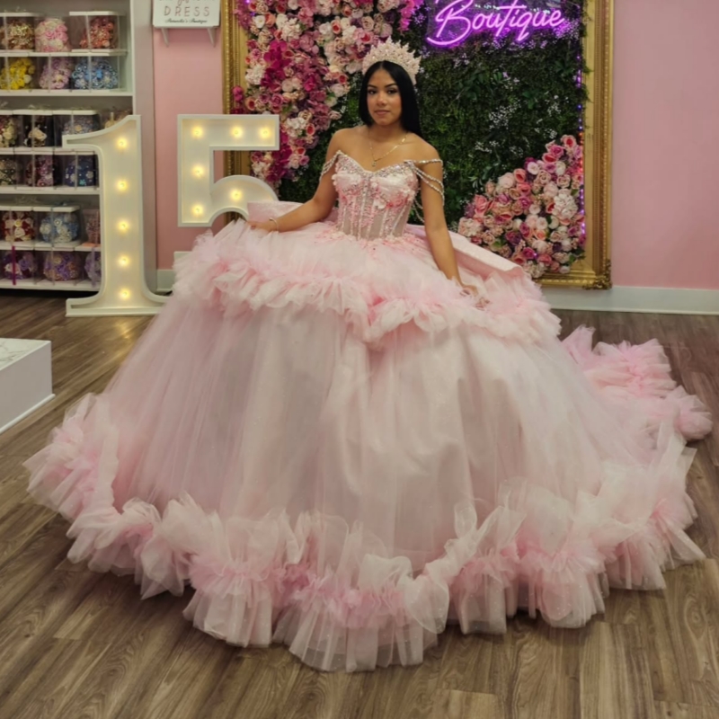 Linght Pink Shiny Quinceanera Dresses Off The Shoulder Beading Crystal Tiered Tull Party Birthday Sweet 16 Dress Vestidos 15 Anos