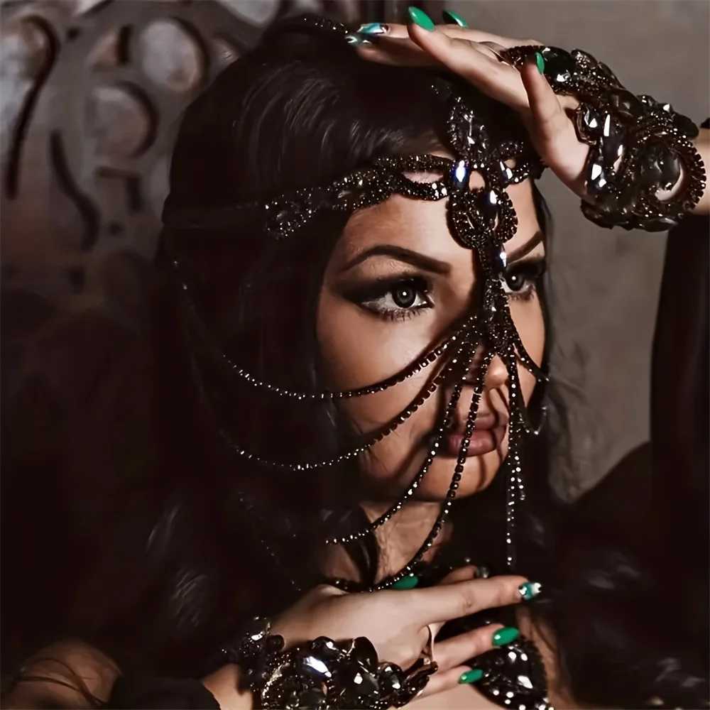 Rhinestone Black Mask for Women Luxury Mask Fashion Masquerade Party Mask Accessories Ladies Face Jewelry Mask 2025W251029