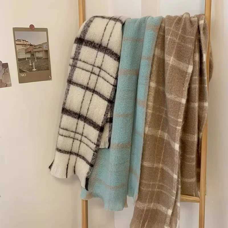 2025 New Fashionable and Versatile Scarf Thickened and Warm Plaid Shawl for Winter Gentle and Versatile Neck WarmerW251030