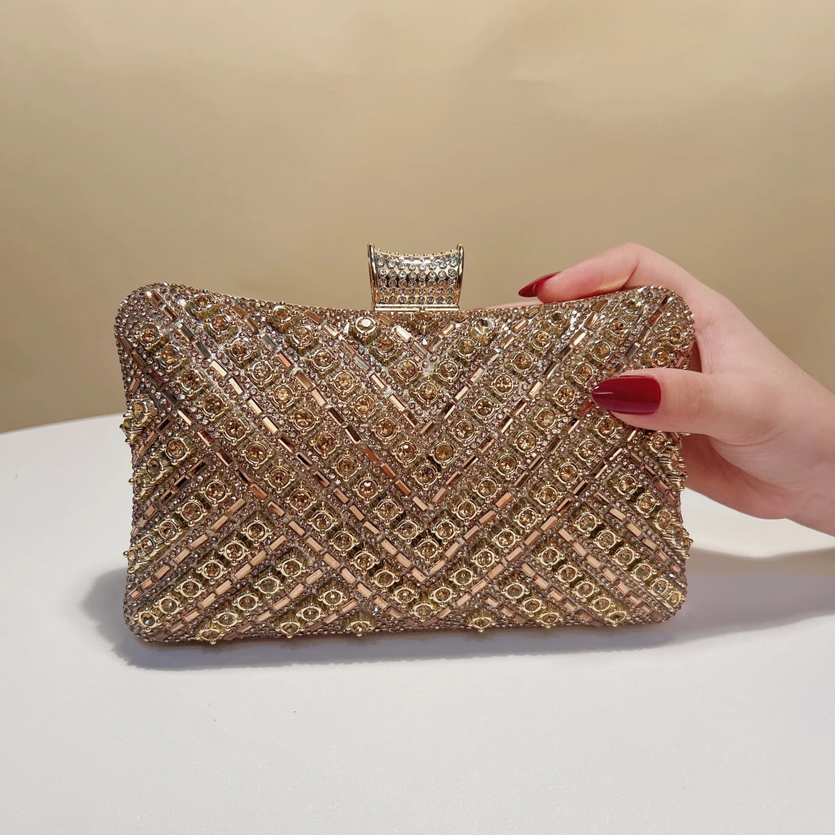 Green Color Glitter Women Evening Bags Rhinestones Vintage Style Party Wedding Handbags Diamonds Gift Holder Metal 251023