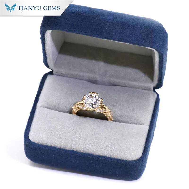 Tianyu Solid Gold 10K 14K 18K Silver 925 Custom Rings 3CTW Round OEC Moissanite Diamond Flower Pattern Engagement Ring