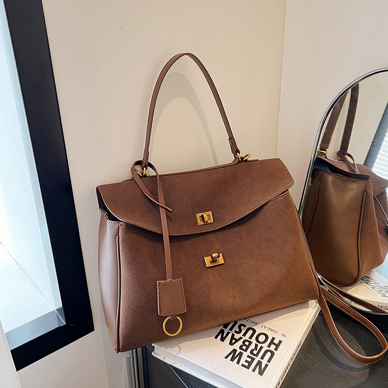 New retro women's suede leather bag, new commuting shoulder bag, crossbody bag, suede leather handbag, trendy luxury designer bag