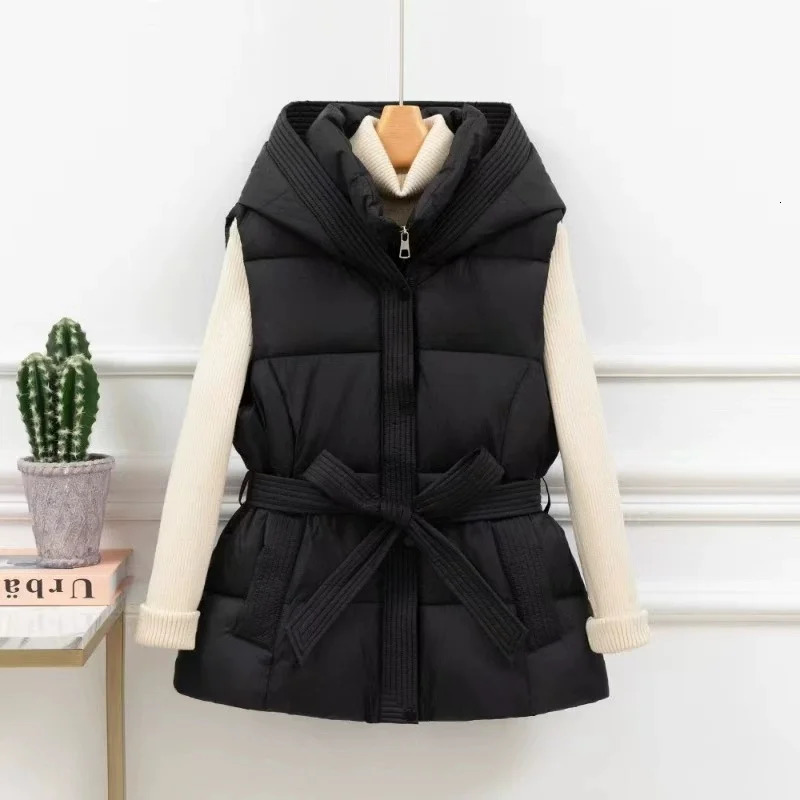 2025 Vest Women Jacket Puffer Parkas Windproof Lightweight Hooded Warm Waistcoat Female White Duck Down Coat Sleeveless 251024