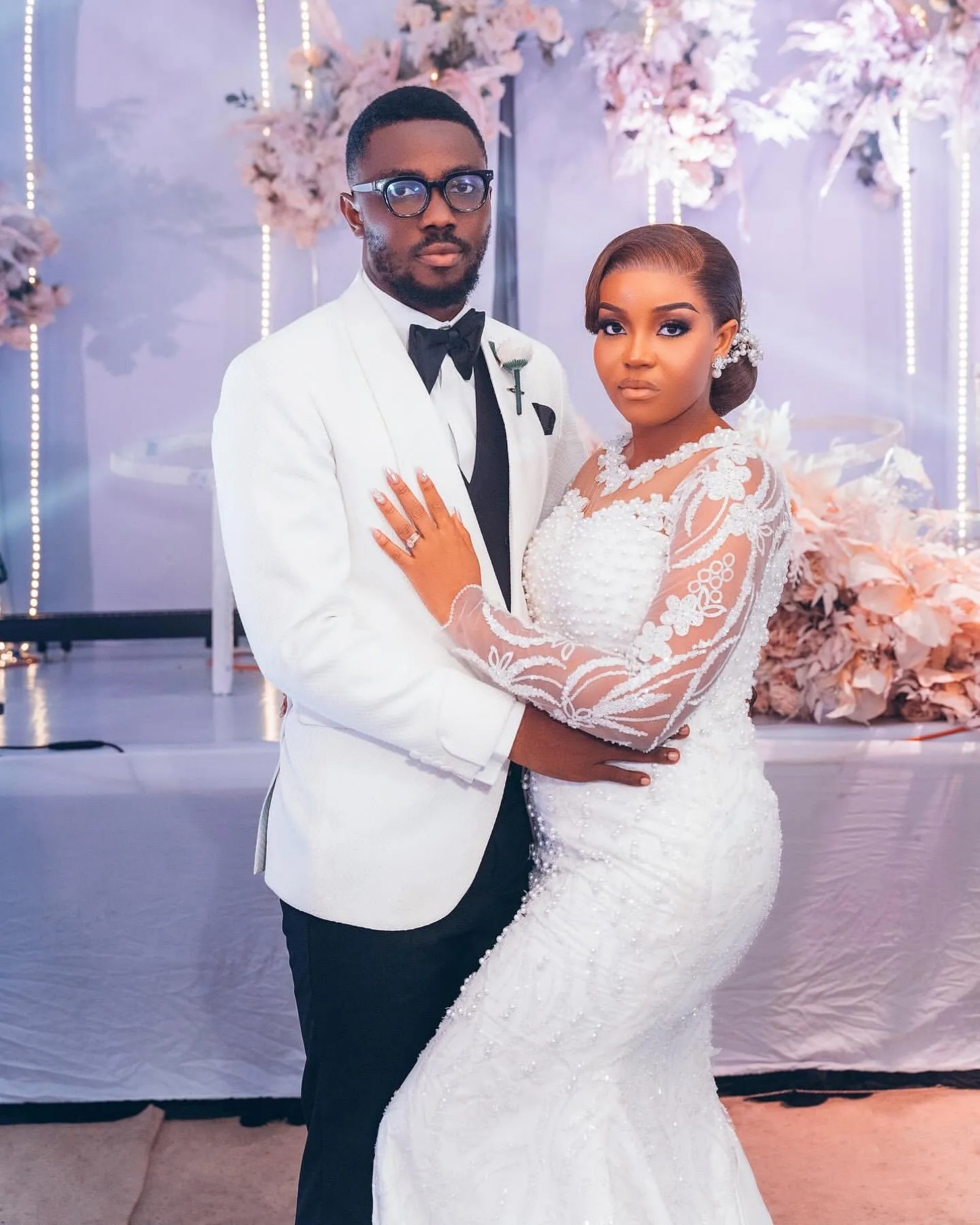 White Mermaid Wedding Dresses Lacefull Pearls Full Sleeves Vintage Bridal Gowns Dress Vestidos De Novia