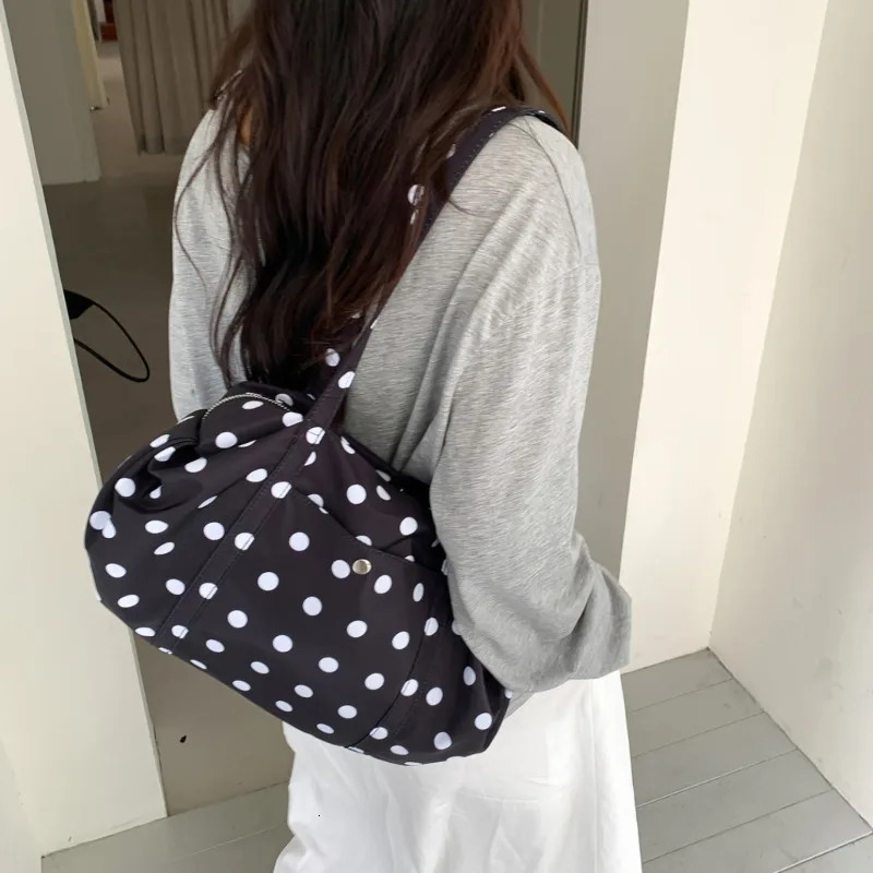 Fashion Polka Dot Shoulder Bag Casual Lightweight Nylon Armpit Bag Large Capacity Tote Bag Versatile Women Handbag 251029