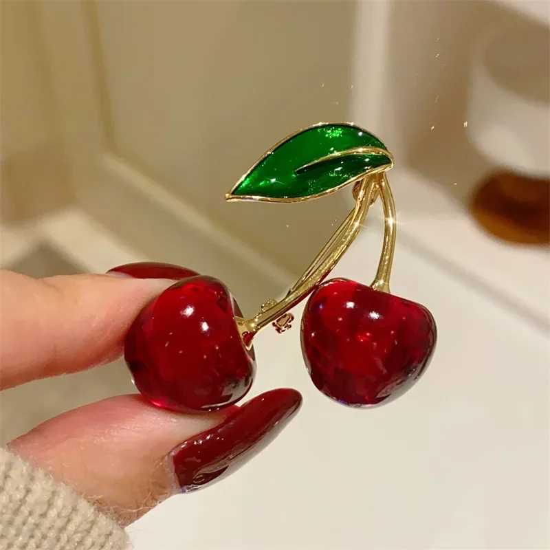 1Pc Cherry Brooch for Women Men Exquisite Cute Cherry Fruit Pins Jewelry Trendy Accessories Birthday Party Gifts 2025 Y251029