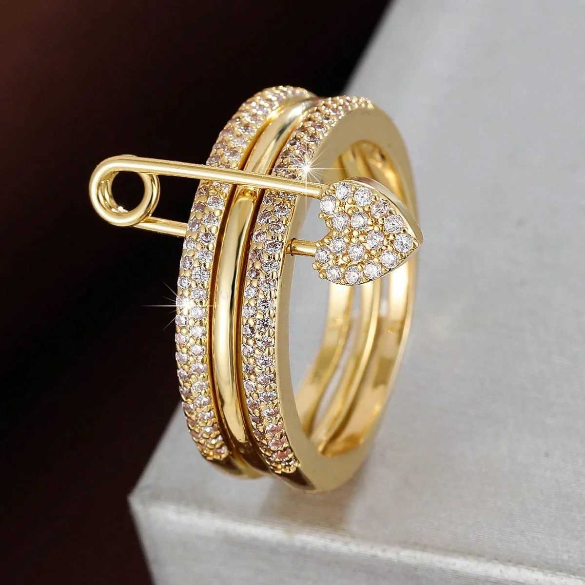 Fashion Pin Connection Three Layers Designer Fashion Ring for Women Valentines Day Gift Jewelry R7393W251030
