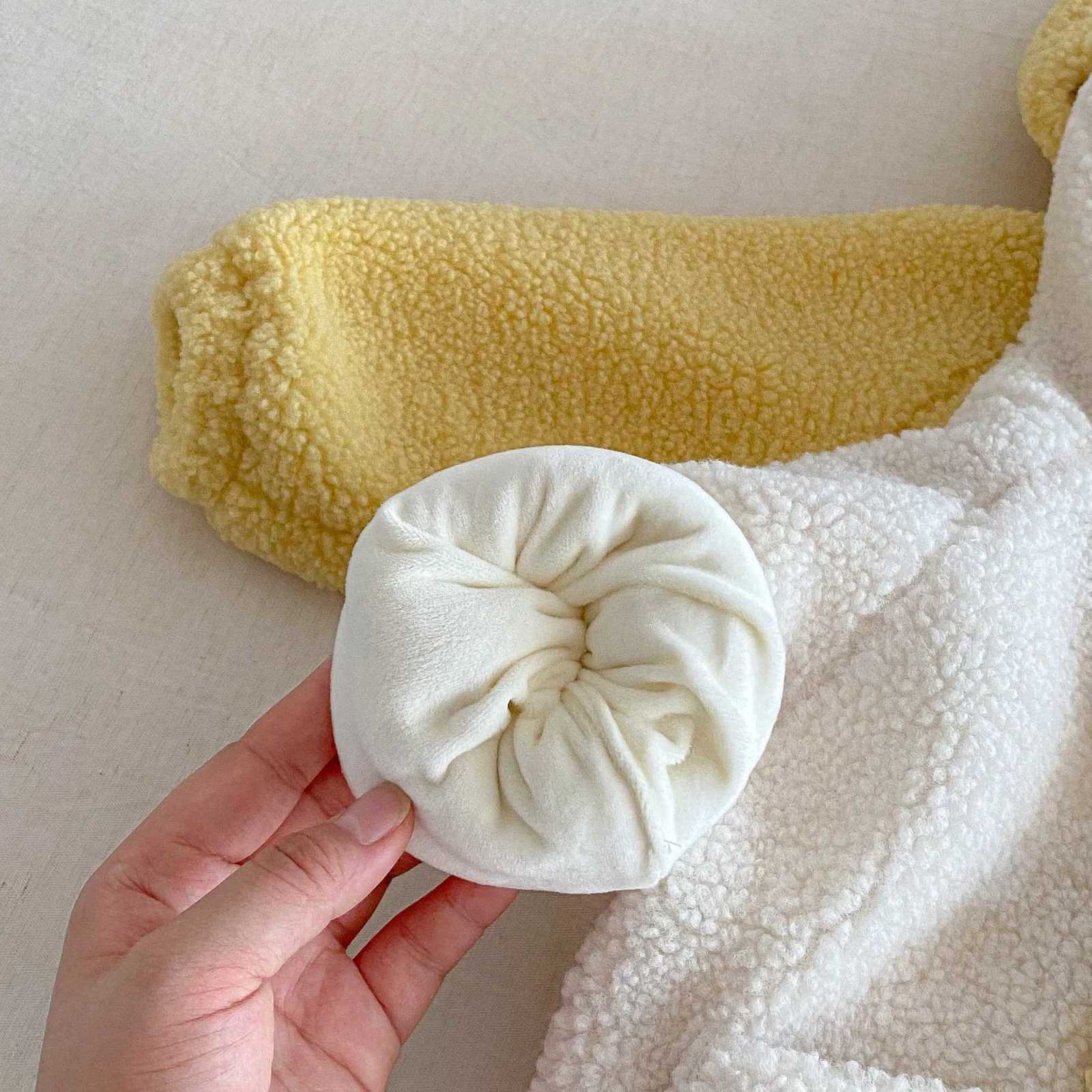 Kids Cartoon Duck Sweatshirt Unisex Long Sleeve Round Neck Top Cute Animal Themed Autumn Boys Girls HoodieT251030